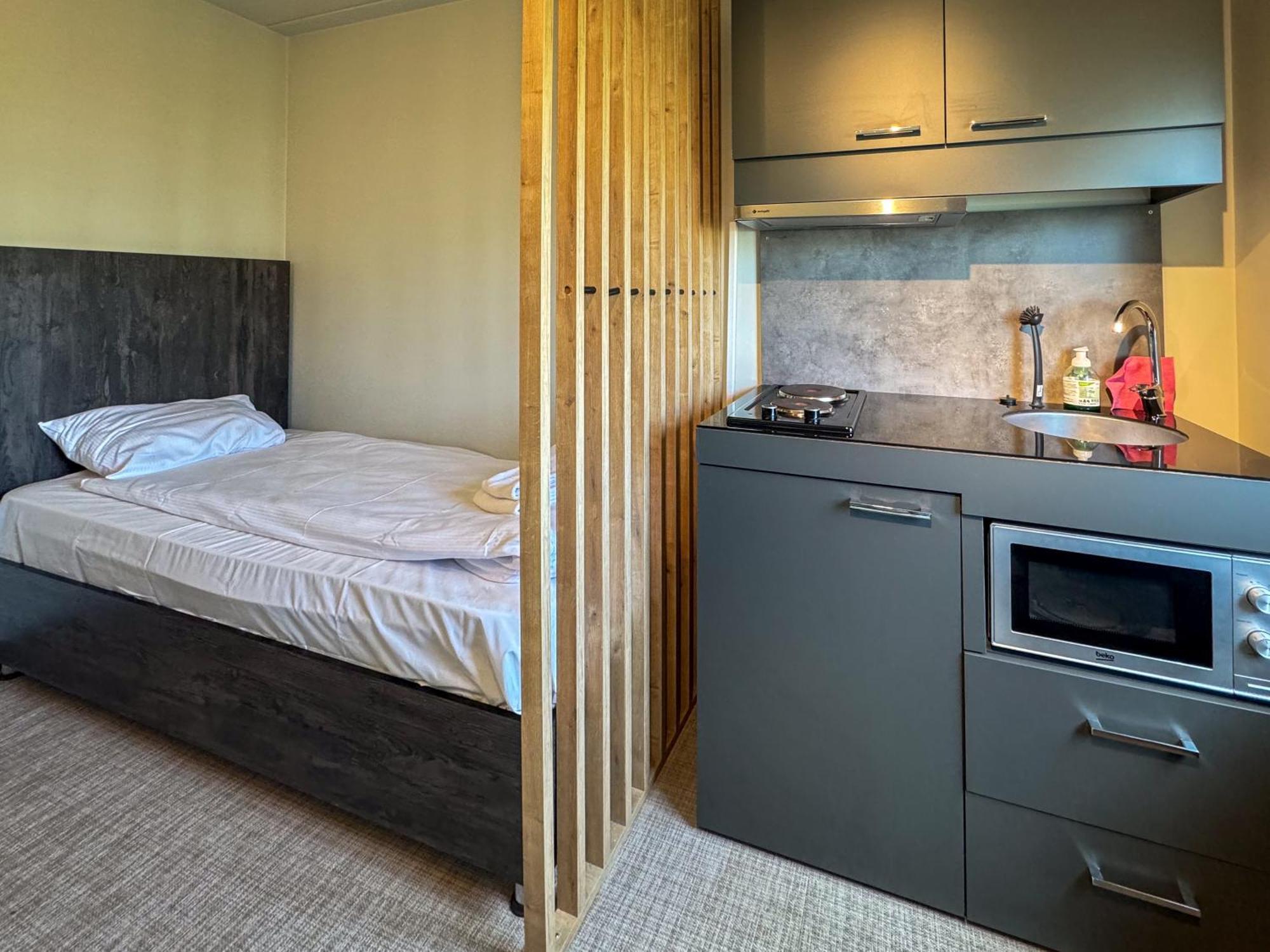 Joenkoeping Hotel Apartments ภายนอก รูปภาพ