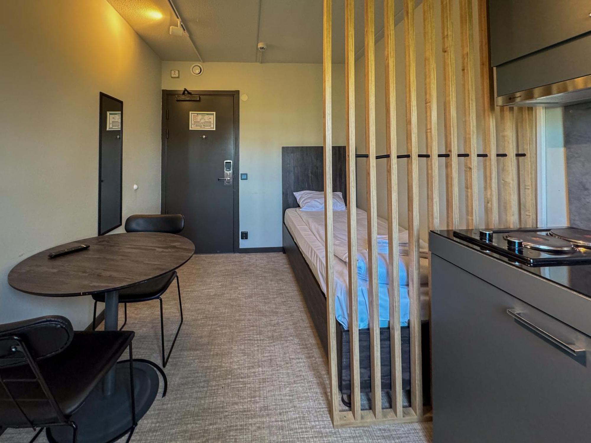 Joenkoeping Hotel Apartments ภายนอก รูปภาพ