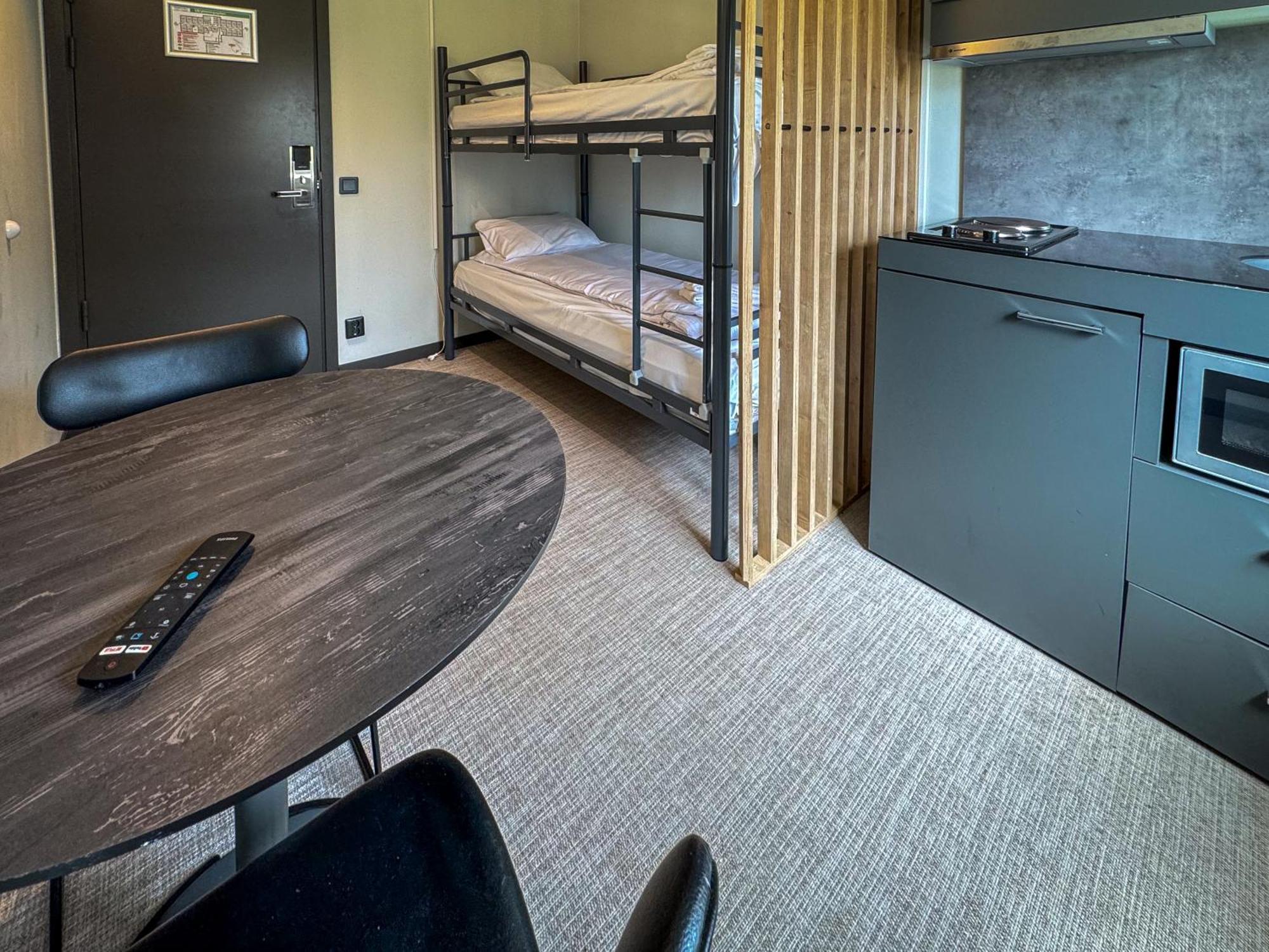 Joenkoeping Hotel Apartments ภายนอก รูปภาพ